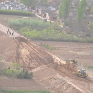 西平铁路被指强施工 泾州古城危在旦夕