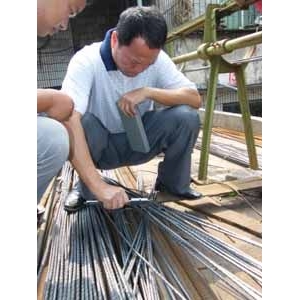 海口:质监部门查处“瘦身”钢筋加工点