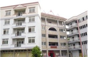 北流市:四兄弟投资300多万元建起“氏族新村”