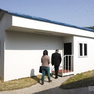 莞企造“两房两厅”卖到非洲 房子造价6万元