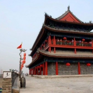 西安投120亿改造古城墙 被质疑本末倒置