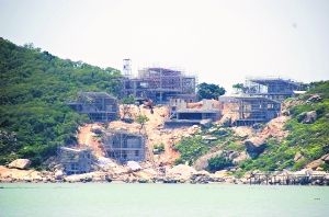 汕头无人岛违建7幢别墅 造价1500万元