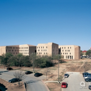 Alejandro Aravena¿˹ʥ»ѧµĹԢͲ