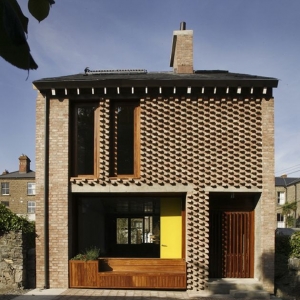 TAKAʽסլMews Hous