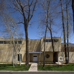 nove-iiStudio B