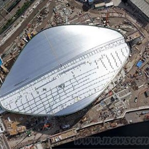 扎哈·哈迪德的2012年奥运会水上中心建成
