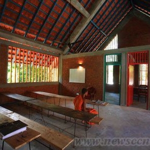 斯里兰卡的IFRC灾后社区中心建成