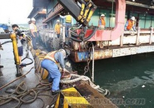 高雄闲置13年的海上皇宫主体建筑被拆解