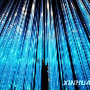 世博中国馆内部展区进行调试