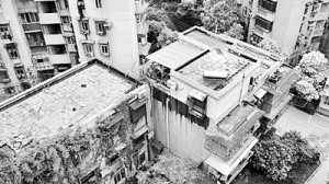 10年拆不了“最牛违法建筑”
