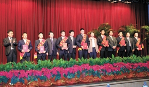 泥石流冲不垮的精神堡垒
