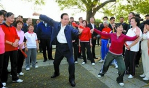 温家宝:内地房价调控确实难