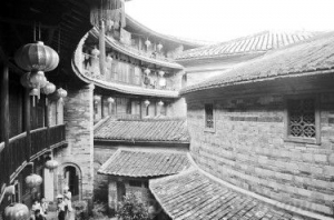 福建土楼建筑群通过国家5A级景区景观价值评审