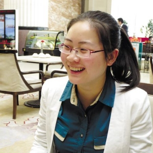 全国人大代表桂千金希望建立鼓励大学生村官创业的机制