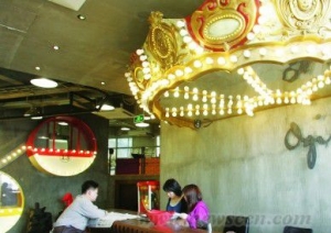 办公室装修成游乐场 上班像逛嘉年华