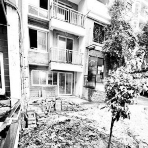 福州一业主铲平小区绿地竟为建私人停车场