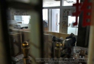 贵阳富中国际装修“毒气”迷漫 白领戴口罩上班