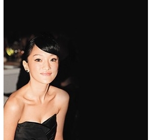 周迅与汤臣集团少东家秘密领证结婚 闪嫁地产大亨赛王石