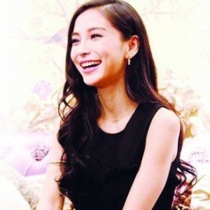 Angelababy不回应与黄晓明恋情 自称正装修房子