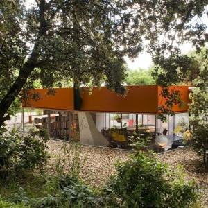 Silicon House