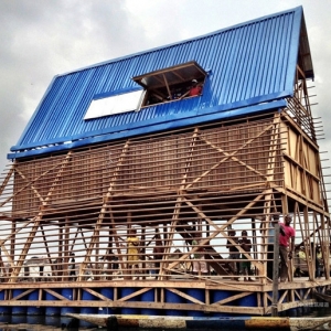 makokoУ԰floating school