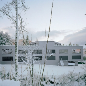 ɣйԢ¥Apartment Building in Chailly