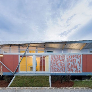 СݣThe FLOAT House