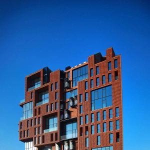 ƻסլԢRed Apple Apartment Building