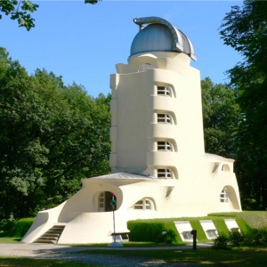 ˹̹The Einstein Tower