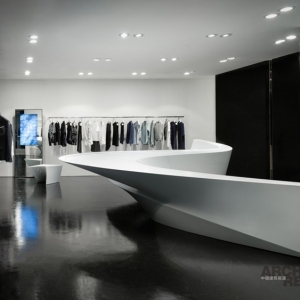 NEIL BARRETTơshop in shop