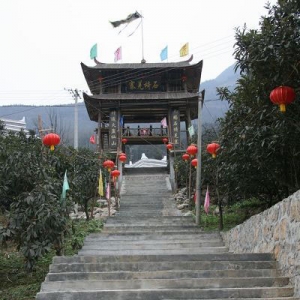 北川县石椅村 民居建筑羌风浓