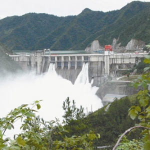 丹江口库区首座移民纪念碑暨移民民俗馆落成