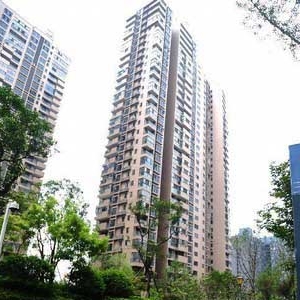 武汉“泡沫楼”高温下危机四伏 居民安全谁来保障