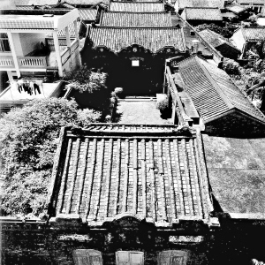 盲目“山寨”还是融入本土文化?