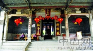 时评:莲峰山微缩的建筑变迁史