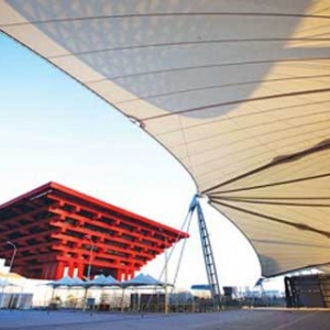 时评:中国建筑行业对吸纳就业举足轻重
