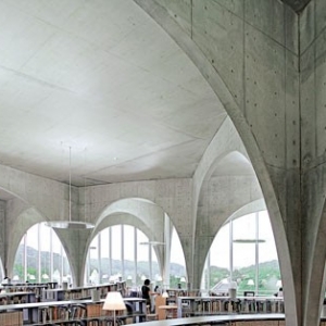 ձTama Art College Library