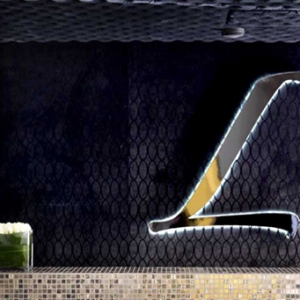 LEON'S PLACEƵ