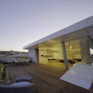 µBondPenthouse