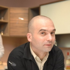 ÿϯʦ Bruno Chenesseau
