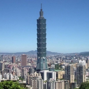 吕谏:比阔的摩天大楼过剩危机