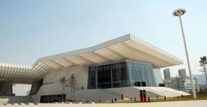 时评:当代中国公共建筑的迷与思