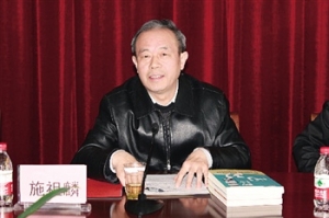ʩ룺ͳǳзչȻ