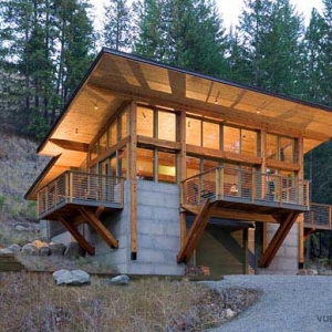 ʢWintergreen Cabin