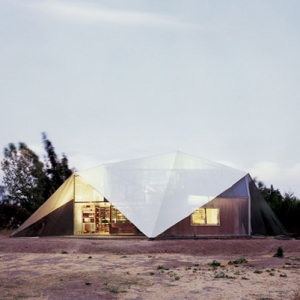±壺WALL HOUSE
