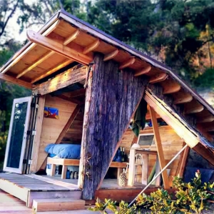 ӥסլHawk House