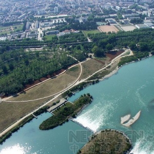 Feyssine԰