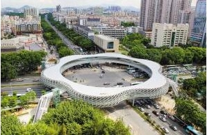 千金买争议 怪诞成地标