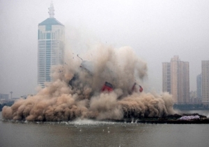 时评:短命建筑不能一拆了之