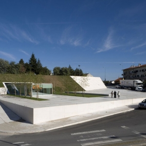 վMogadouro`S Bus Station